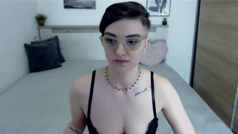 Hi there guys  My pleasure in your hands  pvt is open online show from April 7, 2026, 11:43 am