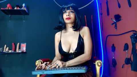 Amy Wong Grey online show from October 1, 2025, 9:32 pm