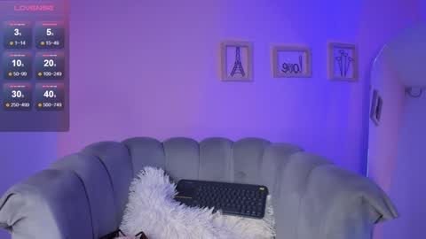 Amy ... Nice to meet u   thumb up me please its important online show from February 1, 2025, 1:23 am