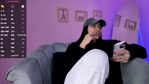 Amy ... Nice to meet u   thumb up me please its important online show from February 12, 2025, 5:26 am