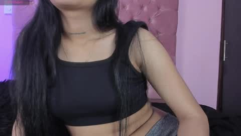 Amy ... Nice to meet u   thumb up me please its important online show from February 27, 2025, 8:09 pm