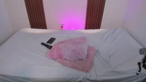 amyprice9 online show from July 14, 2026, 1:08 am