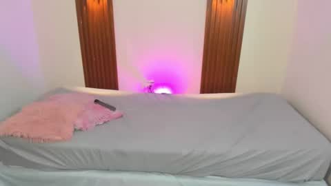 amyprice9 online show from July 15, 2026, 11:48 am