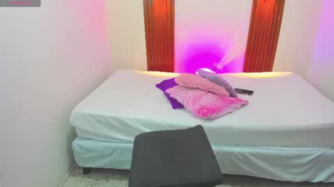 amyprice9 online show from July 19, 2026, 11:14 am
