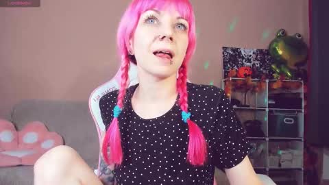 Amy Rose online show from October 18, 2025, 8:20 pm