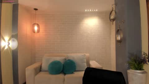 AMY R  online show from March 14, 2026, 12:10 pm