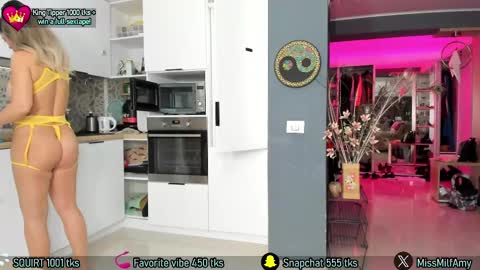 Snapshot of amysuperheroes chatting on March 1, 2025, 11:50 am Next stream Dec 3 online show from March 1, 2025, 11:50 am