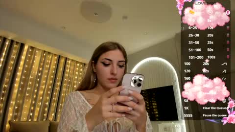 amyvilvet online show from May 31, 2026, 7:26 pm
