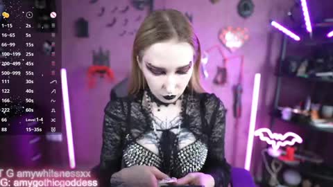 Snapshot of amywhitenessxx chatting on May 25, 2026, 12:22 pm Amy switch Goddess divine Mistress online show from May 25, 2026, 12:22 pm
