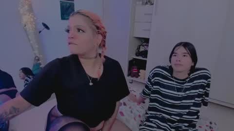 Snapshot of amyy_rouse chatting on April 22, 2026, 3:57 pm Collinns online show from April 22, 2026, 3:57 pm