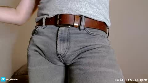 Snapshot of an_expose chatting on December 1, 2024, 11:58 pm an expos online show from December 1, 2024, 11:58 pm