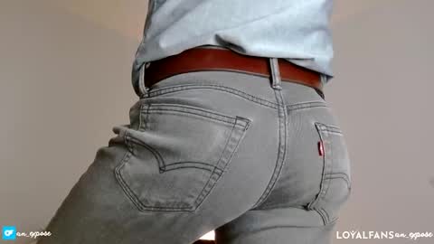 Snapshot of an_expose chatting on January 25, 2025, 8:42 pm an expos online show from January 25, 2025, 8:42 pm