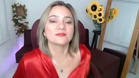 Snapshot of ana_hotmilfx chatting on June 27, 2026, 12:04 am ANA online show from June 27, 2026, 12:04 am