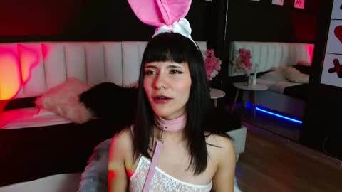 Snapshot of ana_luve chatting on November 11, 2025, 1:33 pm Ana online show from November 11, 2025, 1:33 pm