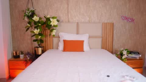 Ana  online show from April 5, 2026, 2:53 am