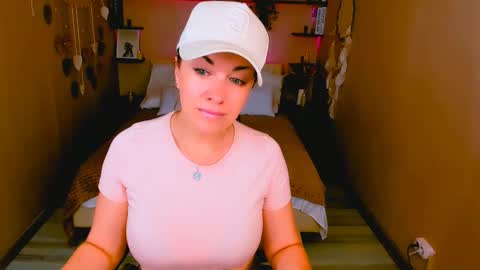 Ana online show from October 22, 2025, 3:12 pm