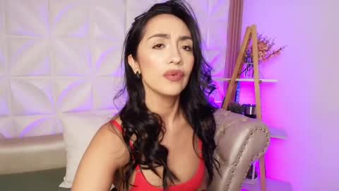 Snapshot of ana_riveros chatting on September 12, 2025, 4:23 am online show from September 12, 2025, 4:23 am