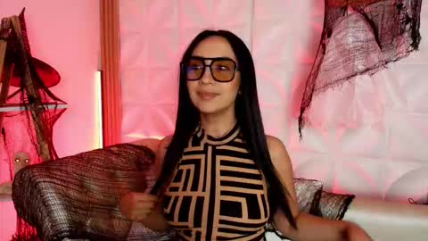 Snapshot of ana_riveros chatting on October 7, 2025, 4:09 am online show from October 7, 2025, 4:09 am