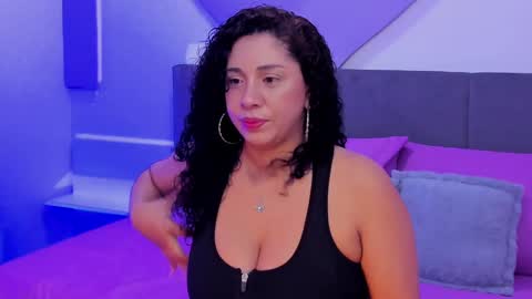 Snapshot of ana_sweet8 chatting on September 27, 2025, 10:20 am Ana My schedule 0400 - 1600 GMT -5 online show from September 27, 2025, 10:20 am