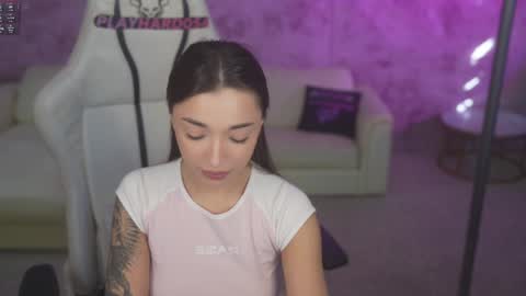 Snapshot of anabel054 chatting on March 5, 2026, 8:54 am Anabel Kira Zlata Kira Elice Lana Dominika Sofy Kaila Bridget online show from March 5, 2026, 8:54 am