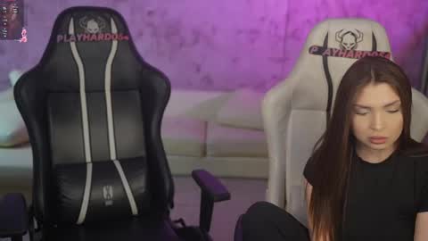 Snapshot of anabel054 chatting on March 24, 2026, 8:52 am Anabel Kira Zlata Kira Elice Lana Dominika Sofy Kaila Bridget online show from March 24, 2026, 8:52 am