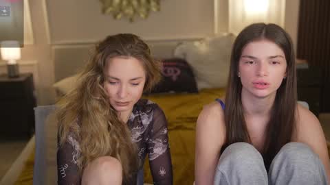 Snapshot of anabel054 chatting on March 29, 2026, 9:15 pm Anabel Kira Zlata Kira Elice Lana Dominika Sofy Kaila Bridget online show from March 29, 2026, 9:15 pm