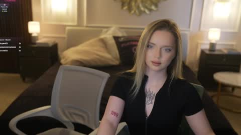 Snapshot of anabel054 chatting on April 11, 2026, 7:45 am Anabel Kira Zlata Kira Elice Lana Dominika Sofy Kaila Bridget online show from April 11, 2026, 7:45 am