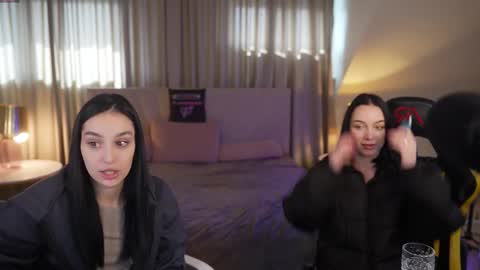 Snapshot of anabel2054 chatting on March 5, 2026, 11:28 am Sweet girls online show from March 5, 2026, 11:28 am