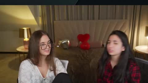 Snapshot of anabel2054 chatting on March 19, 2026, 11:31 pm Sweet girls online show from March 19, 2026, 11:31 pm