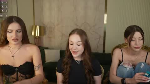 Snapshot of anabel2054 chatting on April 10, 2026, 7:29 pm Sweet girls online show from April 10, 2026, 7:29 pm