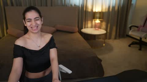 Snapshot of anabel2054 chatting on April 20, 2026, 7:00 am Sweet girls online show from April 20, 2026, 7:00 am