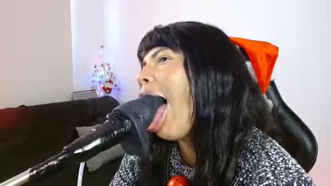 anabel alice gandara  online show from December 22, 2024, 1:33 pm