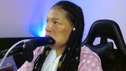 anabel alice gandara  online show from January 19, 2025, 7:36 am