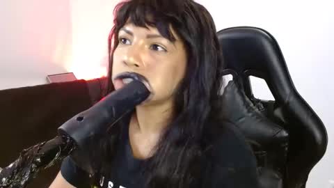 anabel alice gandara  online show from February 25, 2025, 11:19 am