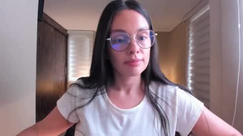 Anabel online show from January 3, 2025, 7:50 pm