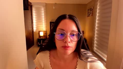 Anabel online show from October 7, 2025, 2:58 pm