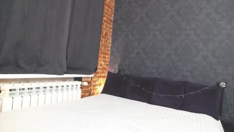 Anna online show from November 21, 2025, 1:21 pm