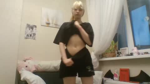 Malvina online show from July 15, 2026, 4:56 pm