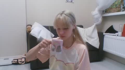 Malvina online show from July 23, 2026, 4:27 pm