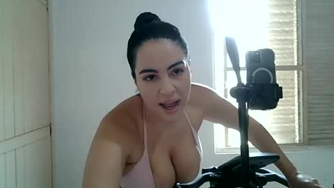 anabelenogueira1 online show from August 4, 2026, 2:30 pm