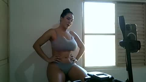 anabelenogueira1 online show from August 6, 2026, 2:08 pm