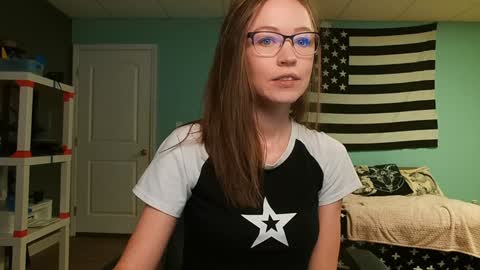 Anabelleleigh online show from October 8, 2025, 12:25 pm