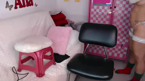 Ana online show from November 21, 2025, 10:14 am