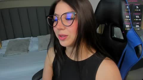 Snapshot of anagil_ chatting on April 21, 2026, 2:56 pm A N A online show from April 21, 2026, 2:56 pm