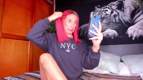 Anahi online show from February 6, 2025, 2:55 am