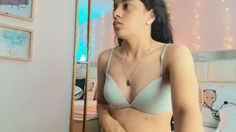 Snapshot of anahi_maite chatting on May 30, 2026, 7:11 pm Anahi online show from May 30, 2026, 7:11 pm