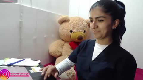 Anahi Browns online show from October 10, 2025, 9:25 pm