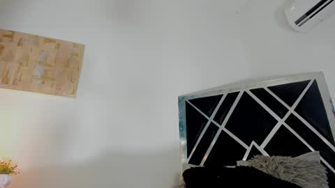 Anah online show from March 12, 2025, 7:06 pm