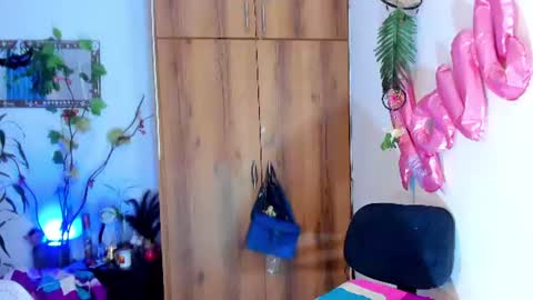 anai_valentinex online show from July 14, 2026, 2:05 am