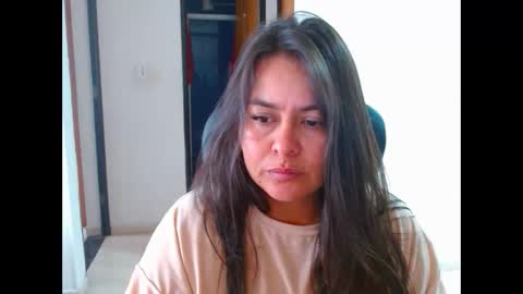Snapshot of anaids_dam chatting on April 19, 2026, 1:54 pm anaids online show from April 19, 2026, 1:54 pm